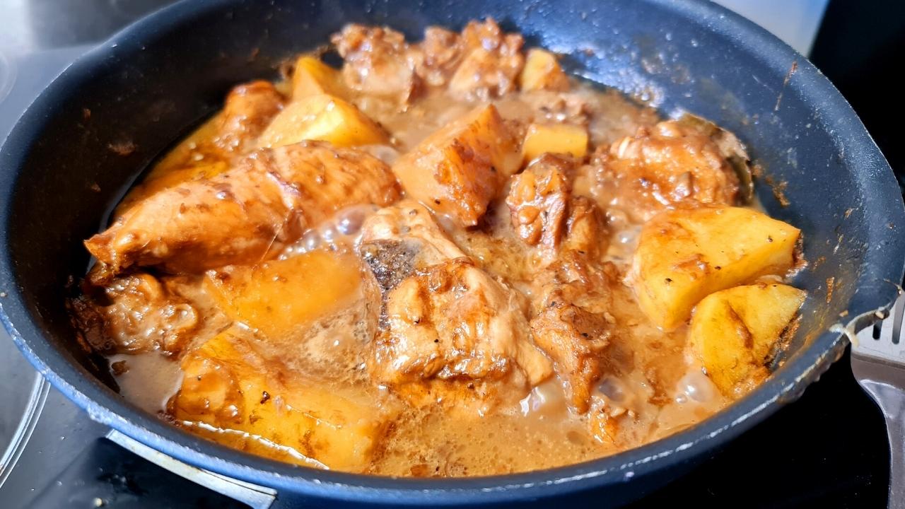 chicken adobo sa gata